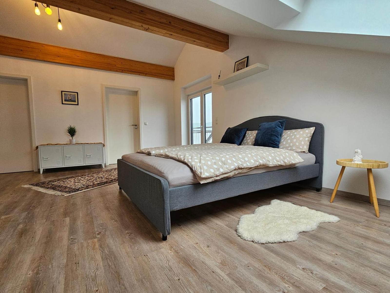 Moderne Doppelhaushaelfte In Oppenheim Villa Bagian luar foto